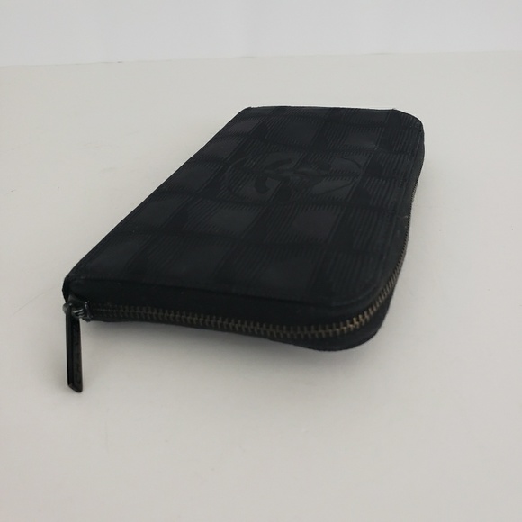 Chanel Canvas Wallet - Picture 3 of 8